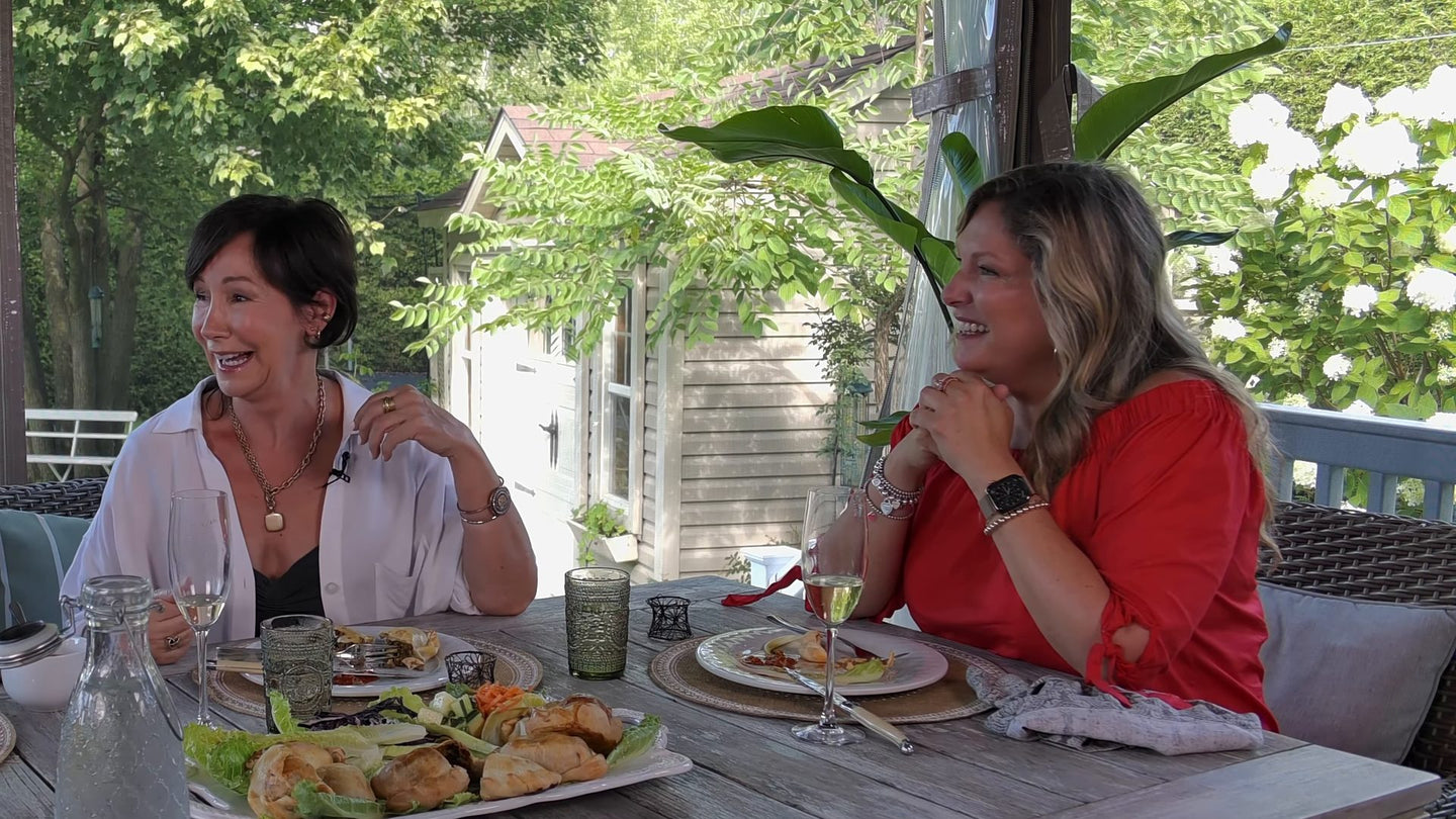 Josée Boudreault à la table de Saskia Thuot, épisode 6 du Saskia Club