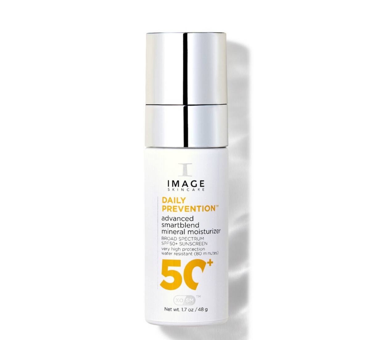 Flacon blanc à capuchon argenté DAILY PREVENTION advanced smartblend mineral moisturizer d’Image Skincare, grand 50+ jaune